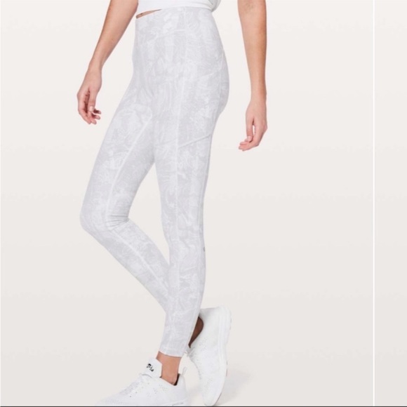 lululemon athletica Pants - Lululemon Speed Up Tight size 6